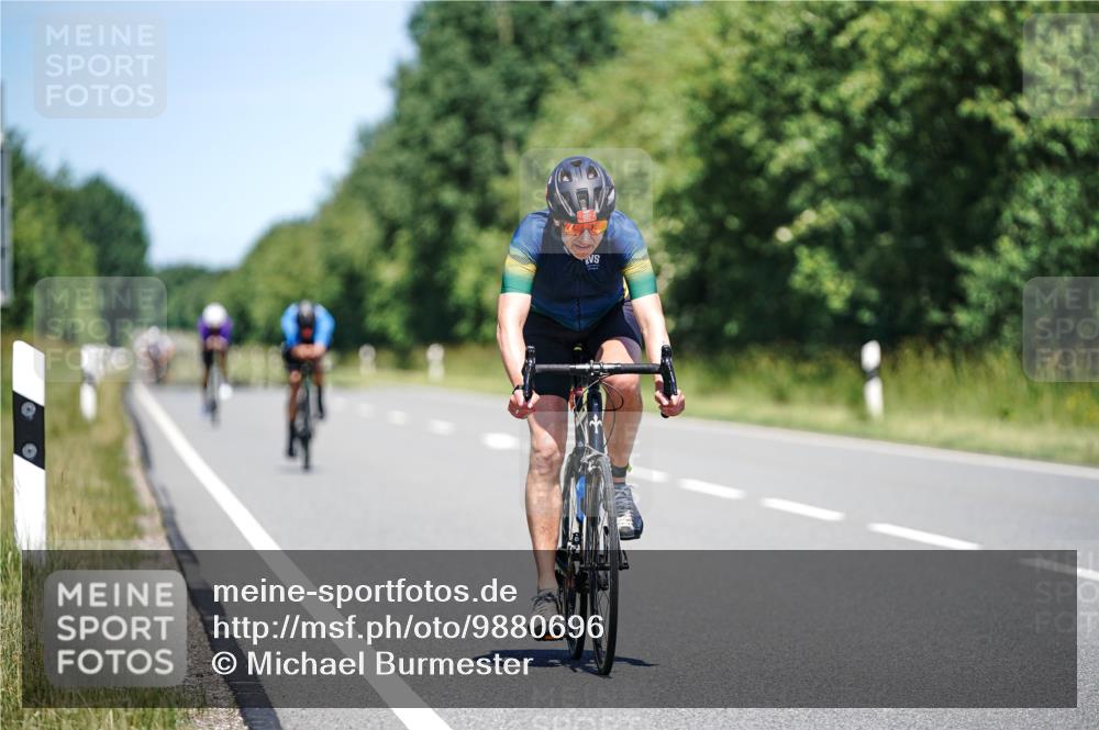 21.06.2026 - Viking Triathlon Michael Burmester http://msf.ph/oto/9880696 21.06.2026 13:24:24 Radfahren 282, 331, 658 meine-sportfotos.de