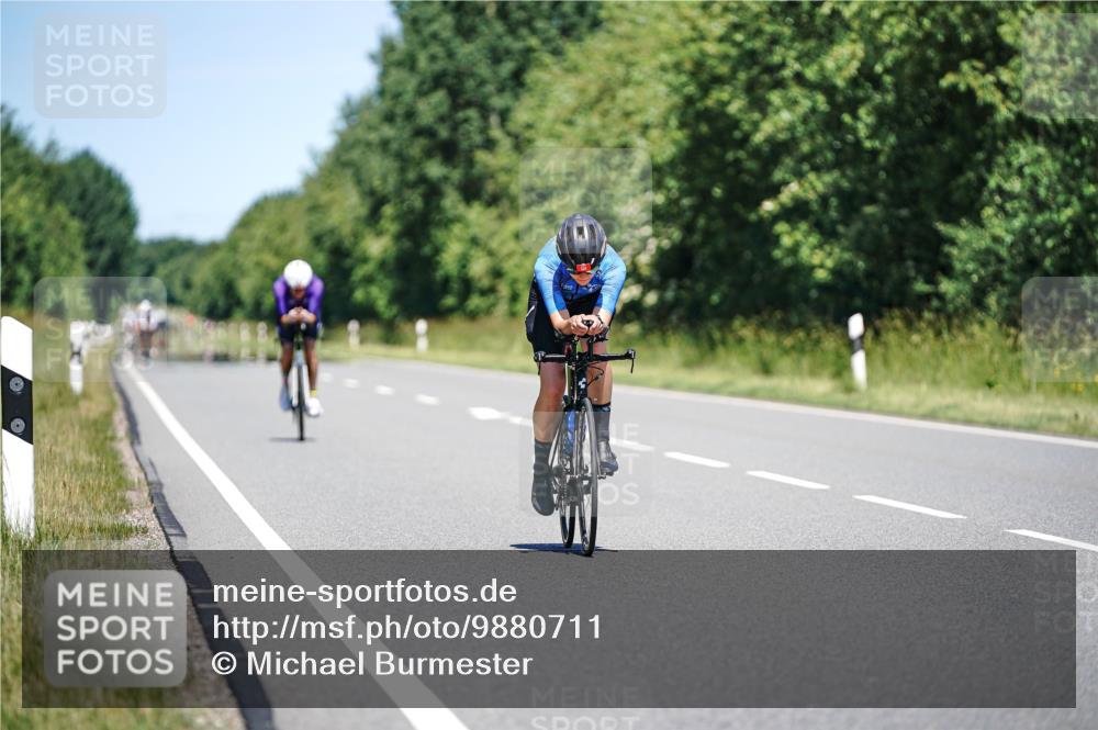 21.06.2026 - Viking Triathlon Michael Burmester http://msf.ph/oto/9880711 21.06.2026 13:24:27 Radfahren 282, 331, 335, 658 meine-sportfotos.de