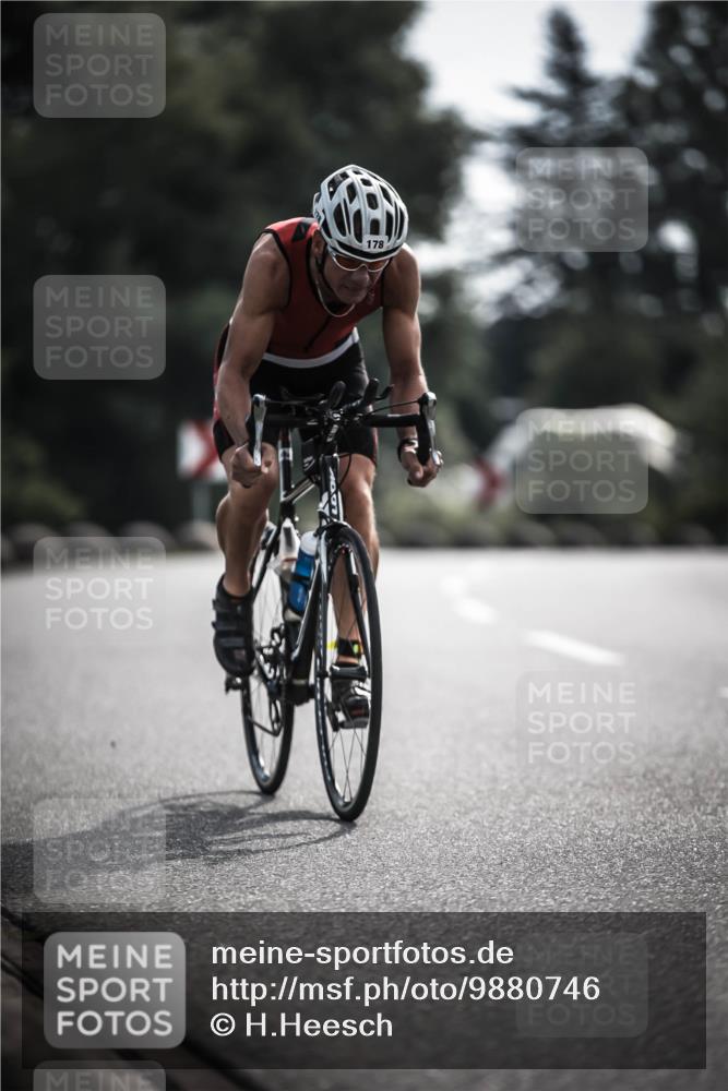 21.06.2026 - 29. Vierlanden-Triathlon H.Heesch http://msf.ph/oto/9880746 21.06.2026 09:13:57 Radfahren 8, 178 meine-sportfotos.de