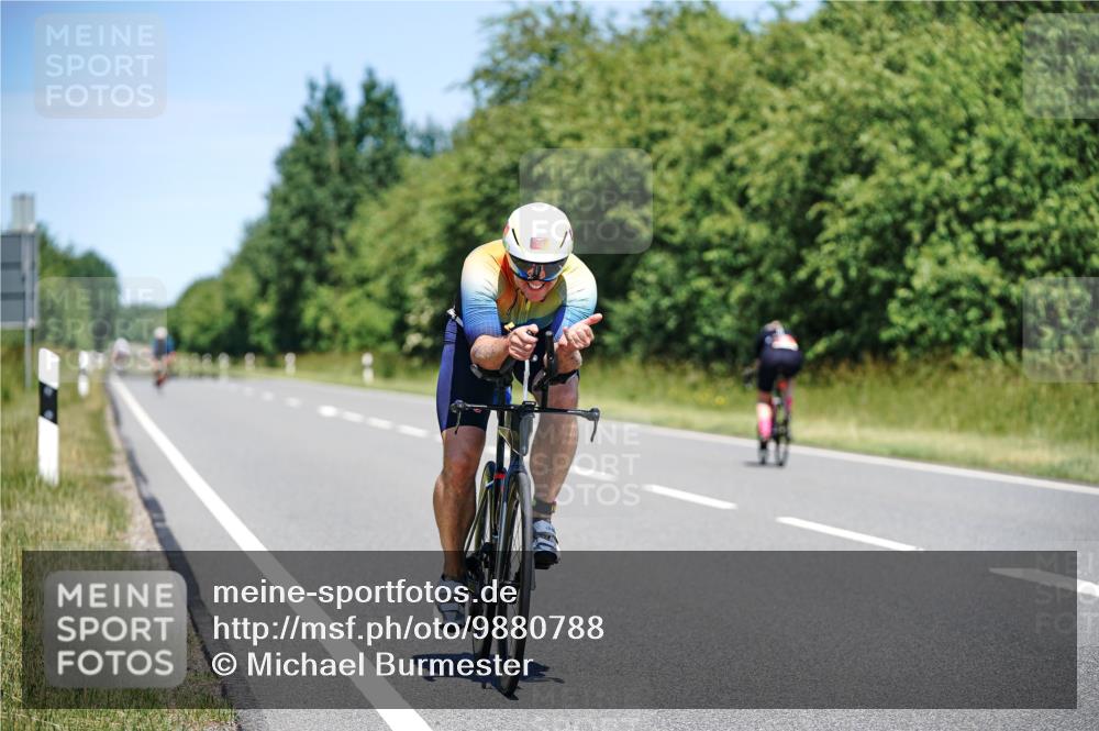 21.06.2026 - Viking Triathlon Michael Burmester http://msf.ph/oto/9880788 21.06.2026 13:24:44 Radfahren 335 meine-sportfotos.de