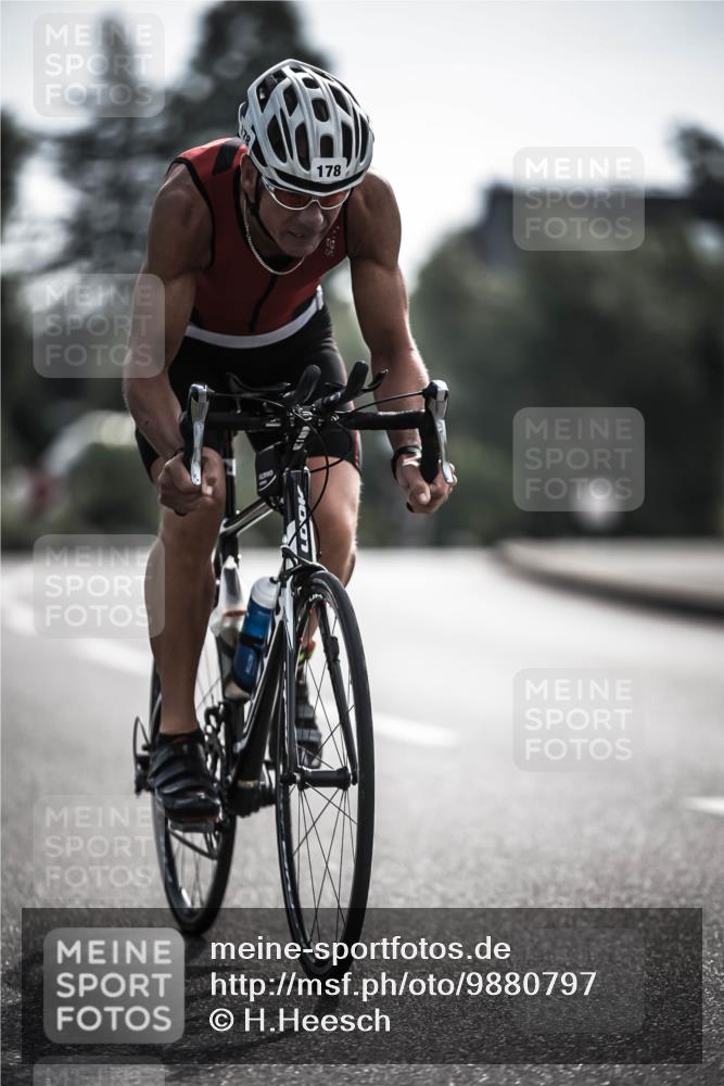 21.06.2026 - 29. Vierlanden-Triathlon H.Heesch http://msf.ph/oto/9880797 21.06.2026 09:13:57 Radfahren 8, 178 meine-sportfotos.de