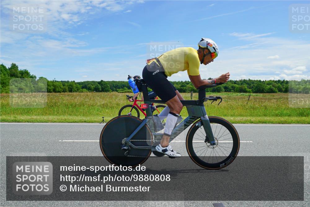 21.06.2026 - Viking Triathlon Michael Burmester http://msf.ph/oto/9880808 21.06.2026 12:48:58 Radfahren 44, 52, 316, 330, 379, 455 meine-sportfotos.de