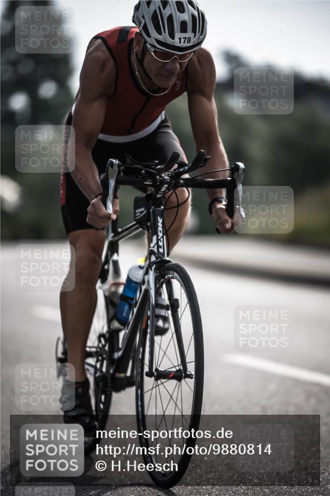 21.06.2026 - 29. Vierlanden-Triathlon H.Heesch http://msf.ph/oto/9880814 21.06.2026 09:13:58 Radfahren 8, 178, 193, 287 meine-sportfotos.de