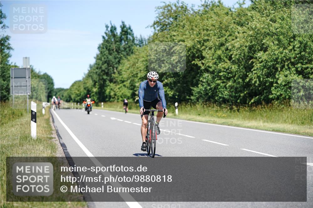 21.06.2026 - Viking Triathlon Michael Burmester http://msf.ph/oto/9880818 21.06.2026 13:24:53 Radfahren 314, 335 meine-sportfotos.de