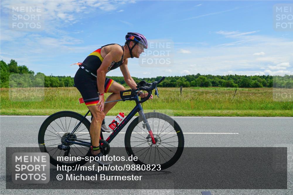 21.06.2026 - Viking Triathlon Michael Burmester http://msf.ph/oto/9880823 21.06.2026 12:49:04 Radfahren 44, 52, 316, 455, 666 meine-sportfotos.de