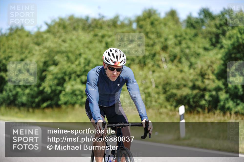 21.06.2026 - Viking Triathlon Michael Burmester http://msf.ph/oto/9880837 21.06.2026 13:24:55 Radfahren 314, 335 meine-sportfotos.de