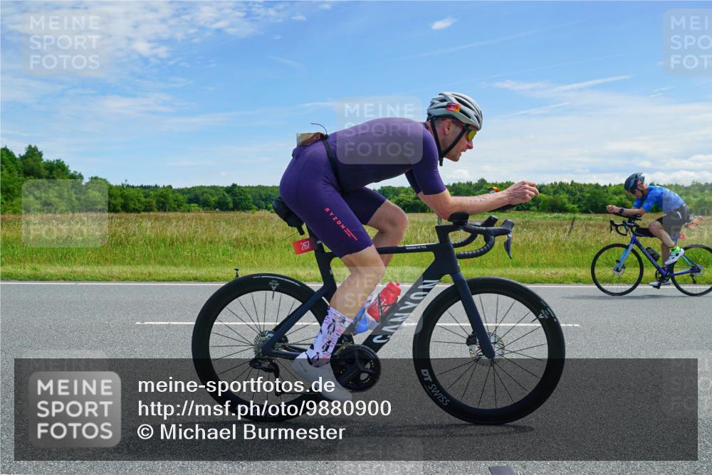 21.06.2026 - Viking Triathlon Michael Burmester http://msf.ph/oto/9880900 21.06.2026 12:50:51 Radfahren 190, 261, 326, 387, 463, 556 meine-sportfotos.de