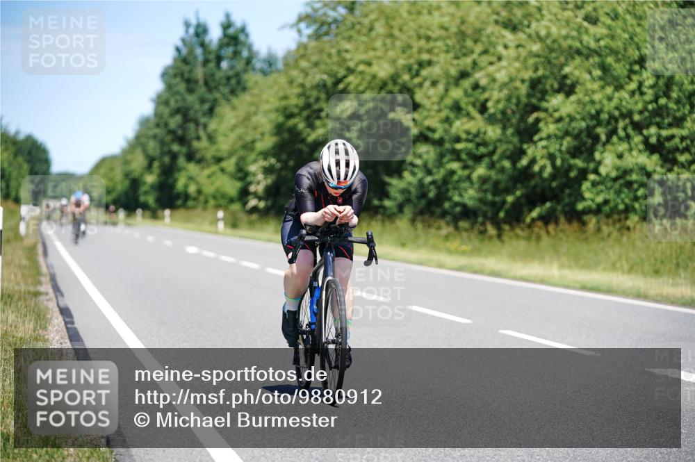 21.06.2026 - Viking Triathlon Michael Burmester http://msf.ph/oto/9880912 21.06.2026 13:25:12 Radfahren 247, 314, 646 meine-sportfotos.de