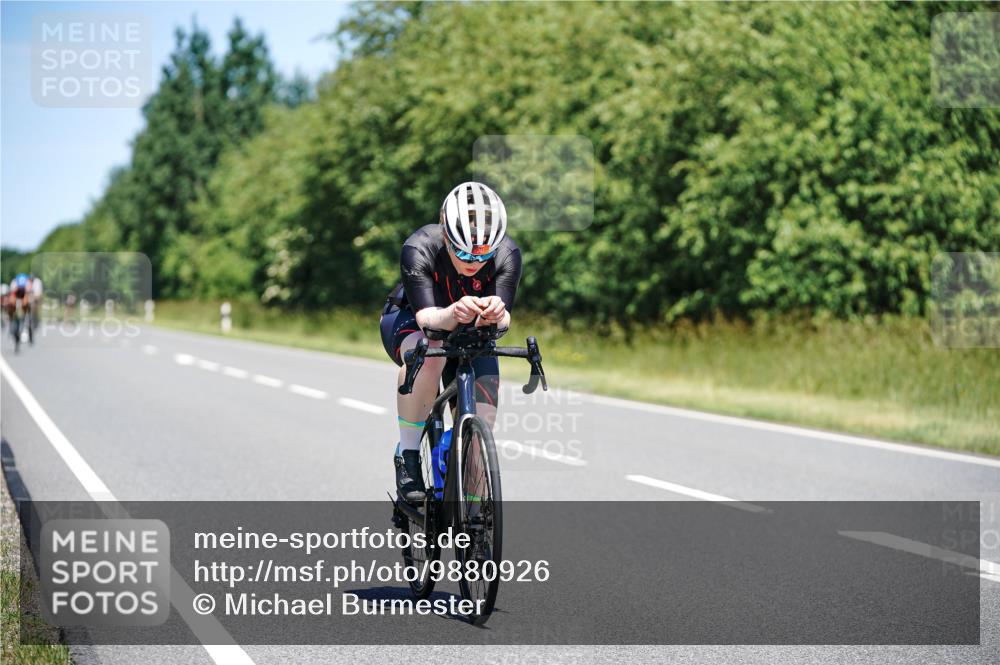 21.06.2026 - Viking Triathlon Michael Burmester http://msf.ph/oto/9880926 21.06.2026 13:25:12 Radfahren 247, 314, 646 meine-sportfotos.de