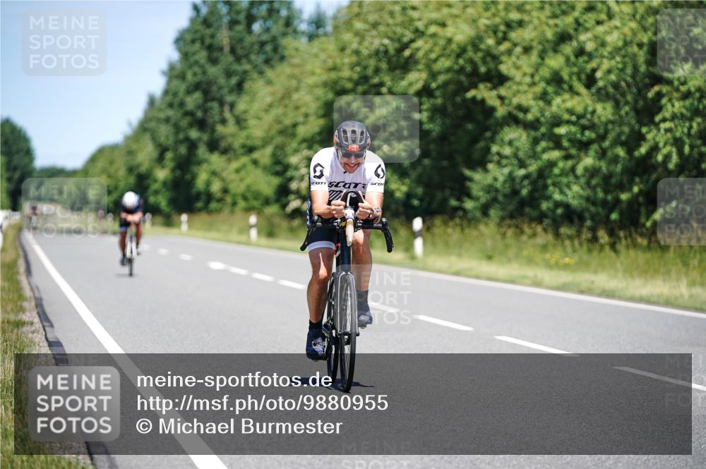21.06.2026 - Viking Triathlon Michael Burmester http://msf.ph/oto/9880955 21.06.2026 13:25:19 Radfahren 247, 314, 646, 646 meine-sportfotos.de
