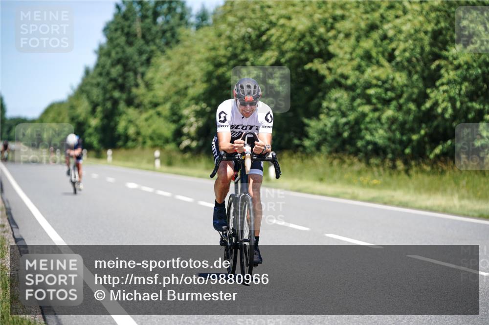 21.06.2026 - Viking Triathlon Michael Burmester http://msf.ph/oto/9880966 21.06.2026 13:25:20 Radfahren 247, 314, 646, 646 meine-sportfotos.de