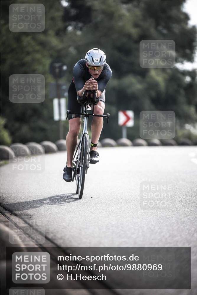 21.06.2026 - 29. Vierlanden-Triathlon H.Heesch http://msf.ph/oto/9880969 21.06.2026 09:14:21 Radfahren 30, 60 meine-sportfotos.de