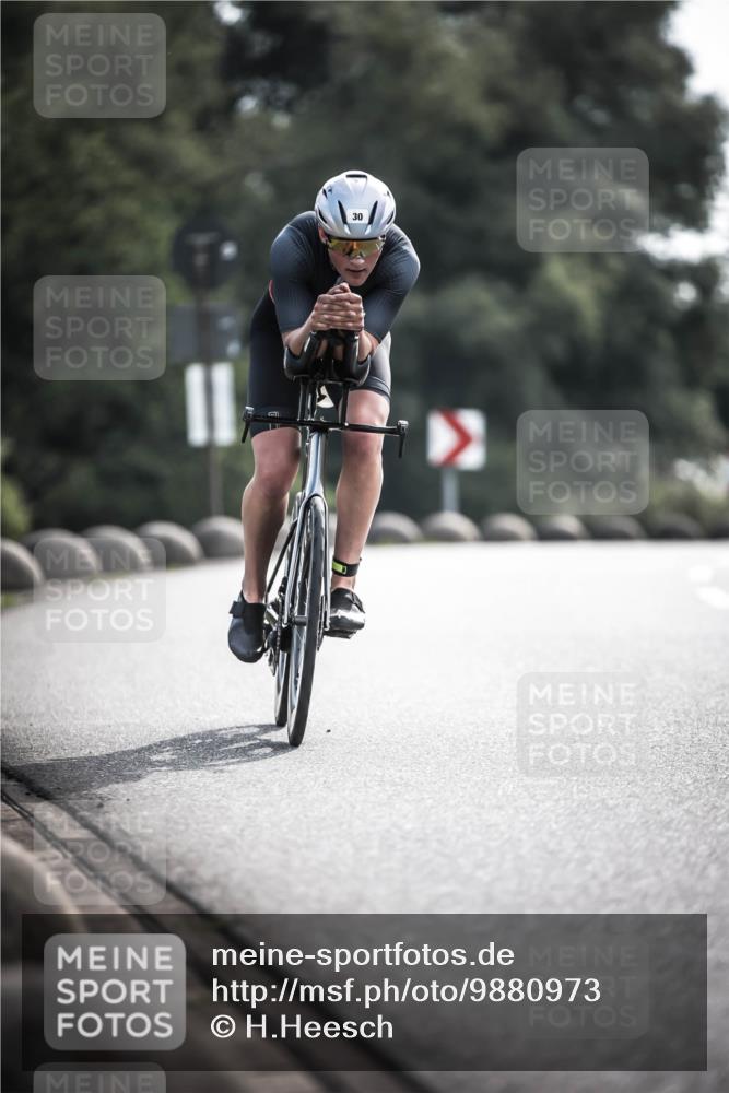 21.06.2026 - 29. Vierlanden-Triathlon H.Heesch http://msf.ph/oto/9880973 21.06.2026 09:14:21 Radfahren 30, 60 meine-sportfotos.de