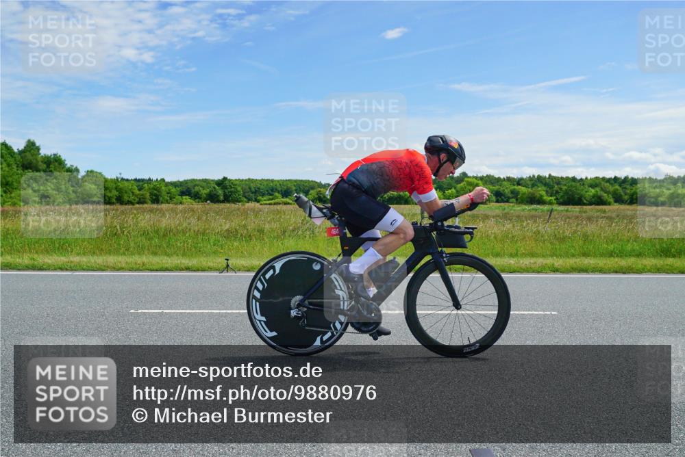 21.06.2026 - Viking Triathlon Michael Burmester http://msf.ph/oto/9880976 21.06.2026 12:52:33 Radfahren 63, 64, 75, 87, 89, 95, 118, 162, 198, 252, 411, 459, 460, 464, 490, 522, 552, 619 meine-sportfotos.de