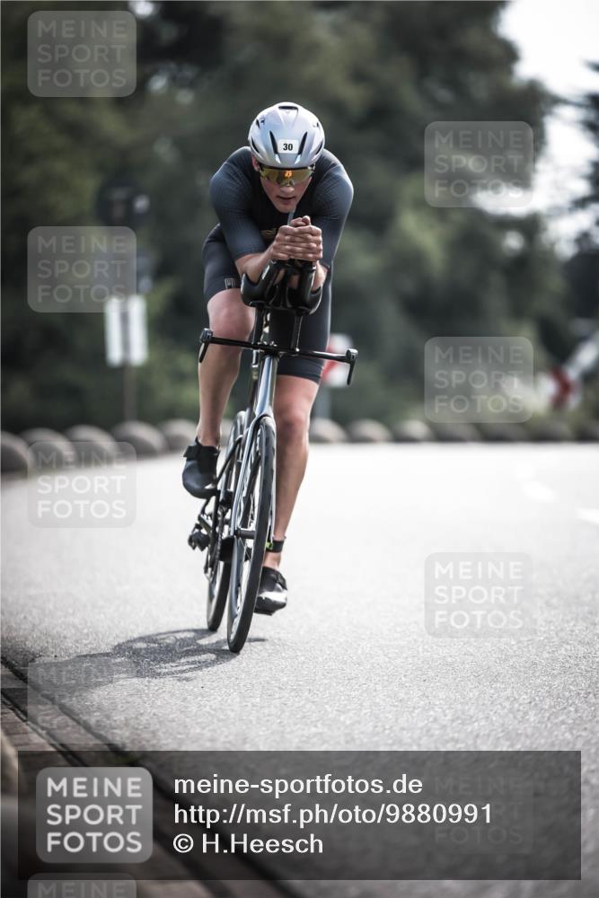 21.06.2026 - 29. Vierlanden-Triathlon H.Heesch http://msf.ph/oto/9880991 21.06.2026 09:14:21 Radfahren 30, 60 meine-sportfotos.de