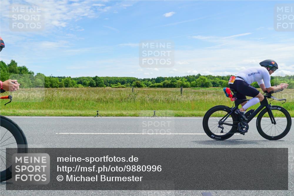 21.06.2026 - Viking Triathlon Michael Burmester http://msf.ph/oto/9880996 21.06.2026 12:52:35 Radfahren 63, 64, 75, 87, 89, 95, 118, 162, 198, 411, 459, 460, 464, 490, 522, 552, 619 meine-sportfotos.de