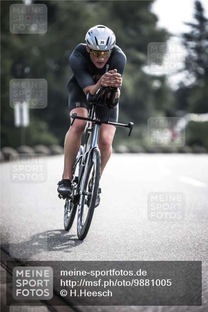 21.06.2026 - 29. Vierlanden-Triathlon H.Heesch http://msf.ph/oto/9881005 21.06.2026 09:14:21 Radfahren 30, 60 meine-sportfotos.de