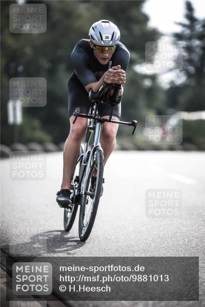 21.06.2026 - 29. Vierlanden-Triathlon H.Heesch http://msf.ph/oto/9881013 21.06.2026 09:14:21 Radfahren 30, 60 meine-sportfotos.de