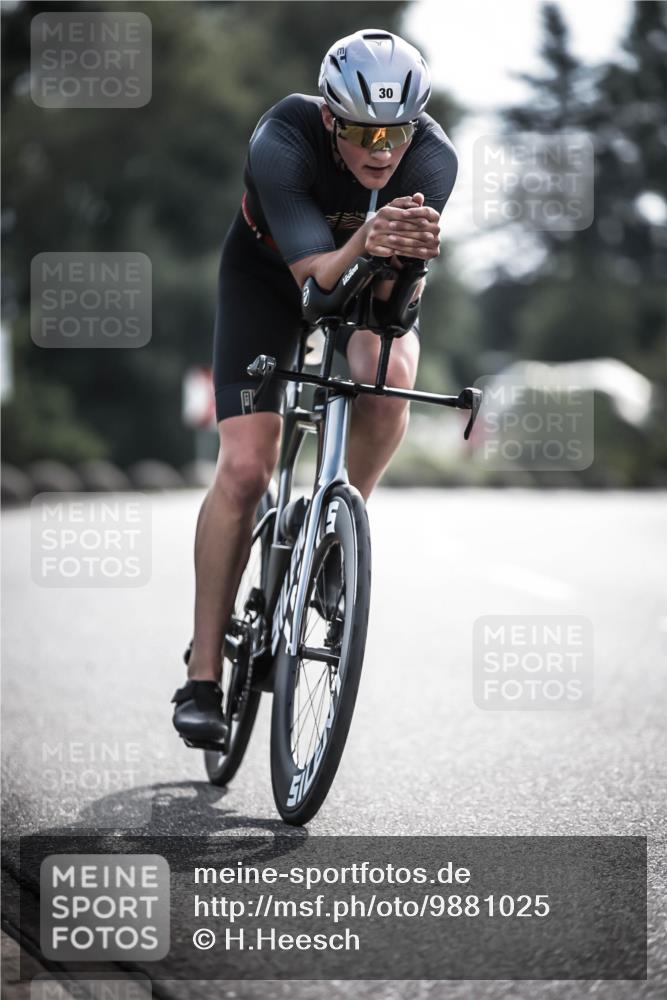 21.06.2026 - 29. Vierlanden-Triathlon H.Heesch http://msf.ph/oto/9881025 21.06.2026 09:14:21 Radfahren 30, 60 meine-sportfotos.de