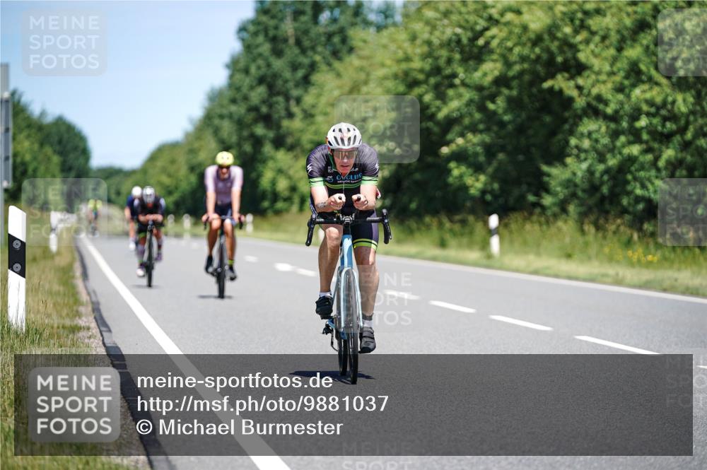 21.06.2026 - Viking Triathlon Michael Burmester http://msf.ph/oto/9881037 21.06.2026 13:25:54 Radfahren  meine-sportfotos.de