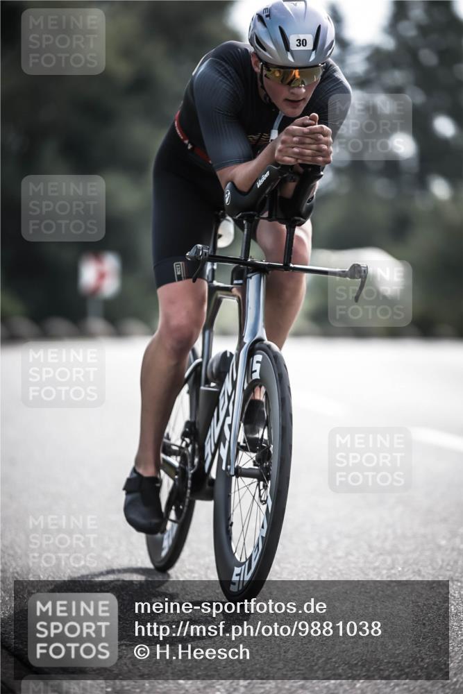 21.06.2026 - 29. Vierlanden-Triathlon H.Heesch http://msf.ph/oto/9881038 21.06.2026 09:14:21 Radfahren 30, 60 meine-sportfotos.de