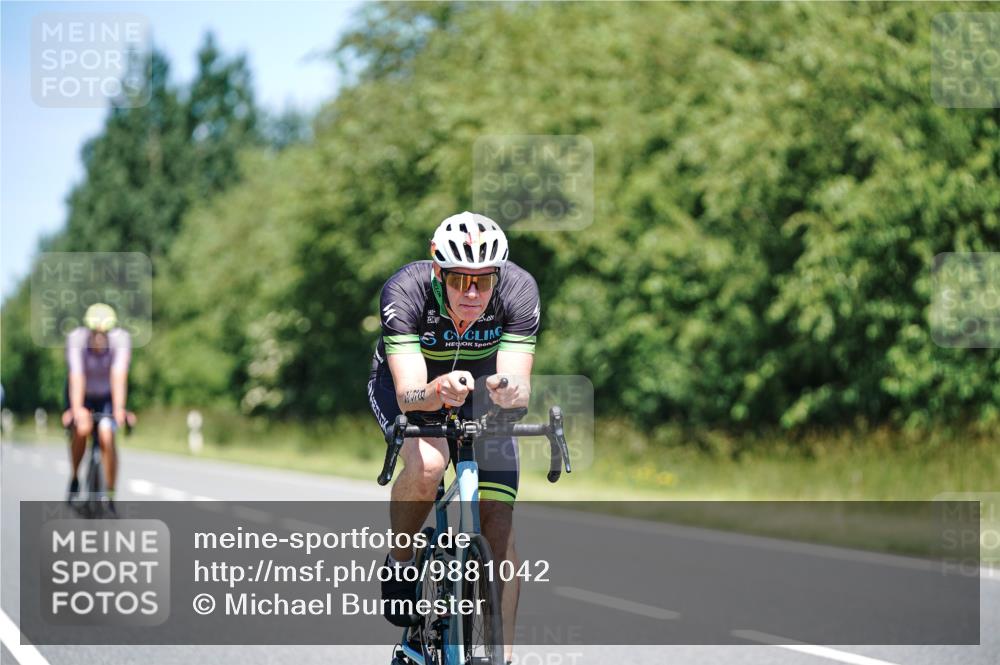 21.06.2026 - Viking Triathlon Michael Burmester http://msf.ph/oto/9881042 21.06.2026 13:25:55 Radfahren  meine-sportfotos.de