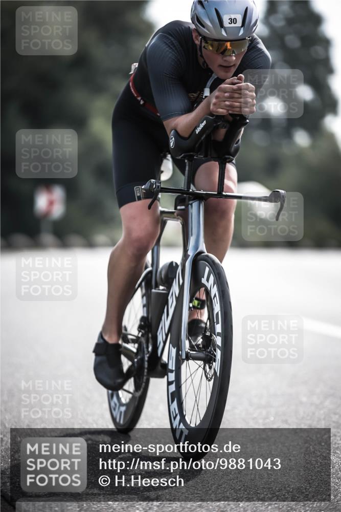 21.06.2026 - 29. Vierlanden-Triathlon H.Heesch http://msf.ph/oto/9881043 21.06.2026 09:14:21 Radfahren 30, 60 meine-sportfotos.de