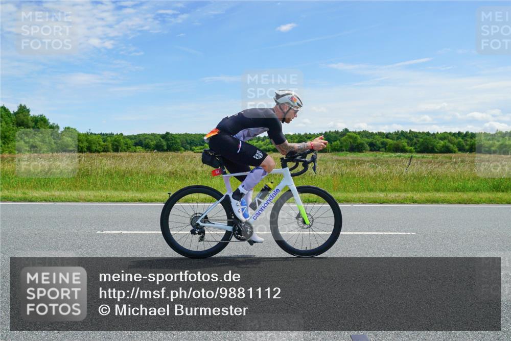 21.06.2026 - Viking Triathlon Michael Burmester http://msf.ph/oto/9881112 21.06.2026 12:53:10 Radfahren 24, 84, 97, 224, 305, 382, 445, 618 meine-sportfotos.de