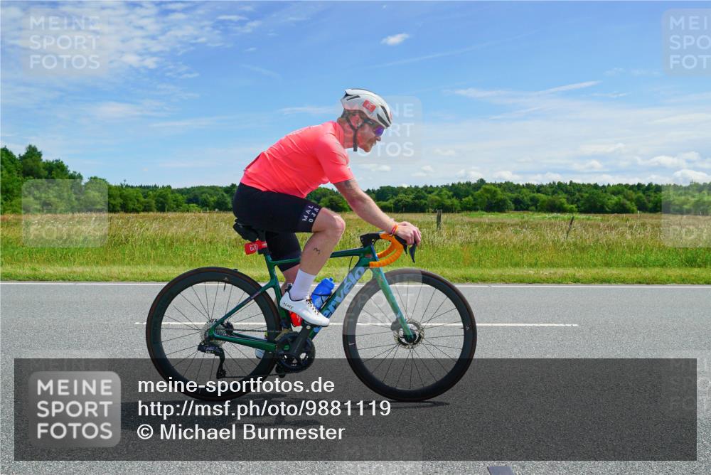 21.06.2026 - Viking Triathlon Michael Burmester http://msf.ph/oto/9881119 21.06.2026 12:53:21 Radfahren 97, 168, 305, 431, 445, 618, 652 meine-sportfotos.de