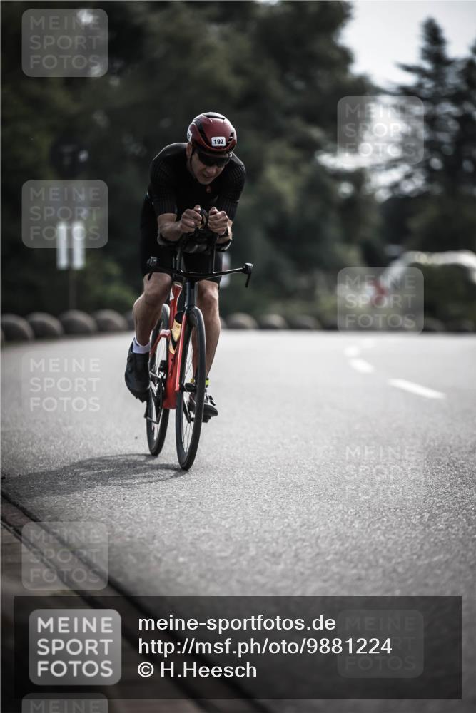 21.06.2026 - 29. Vierlanden-Triathlon H.Heesch http://msf.ph/oto/9881224 21.06.2026 09:15:36 Radfahren 10, 192 meine-sportfotos.de