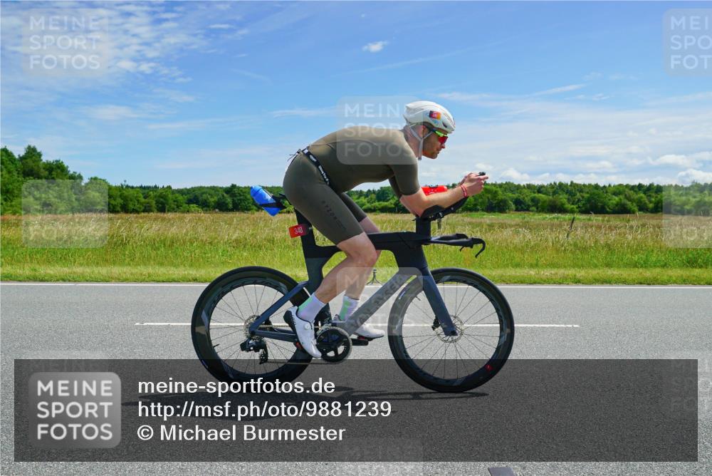 21.06.2026 - Viking Triathlon Michael Burmester http://msf.ph/oto/9881239 21.06.2026 12:54:36 Radfahren 289, 331, 340, 663 meine-sportfotos.de