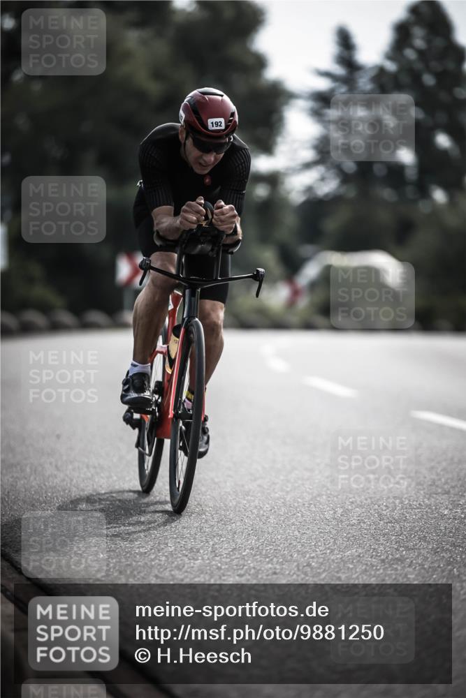 21.06.2026 - 29. Vierlanden-Triathlon H.Heesch http://msf.ph/oto/9881250 21.06.2026 09:15:36 Radfahren 10, 192 meine-sportfotos.de
