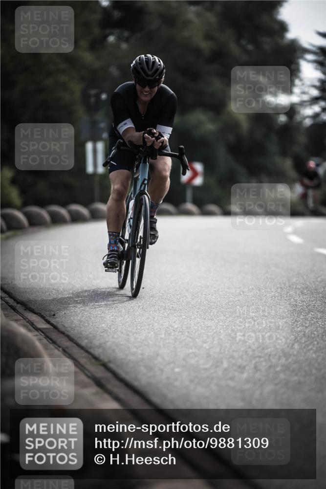 21.06.2026 - 29. Vierlanden-Triathlon H.Heesch http://msf.ph/oto/9881309 21.06.2026 09:15:48 Radfahren 62, 128, 177 meine-sportfotos.de