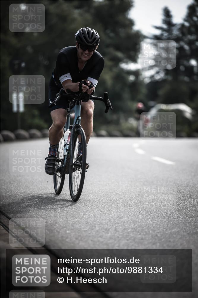 21.06.2026 - 29. Vierlanden-Triathlon H.Heesch http://msf.ph/oto/9881334 21.06.2026 09:15:48 Radfahren 62, 128, 177 meine-sportfotos.de