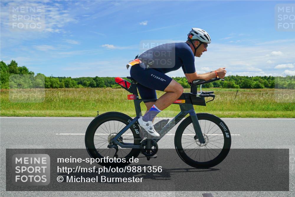 21.06.2026 - Viking Triathlon Michael Burmester http://msf.ph/oto/9881356 21.06.2026 12:56:25 Radfahren 33, 113, 137, 255, 287, 357, 489 meine-sportfotos.de