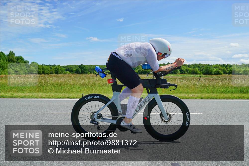 21.06.2026 - Viking Triathlon Michael Burmester http://msf.ph/oto/9881372 21.06.2026 12:56:37 Radfahren 113, 255, 357, 489 meine-sportfotos.de