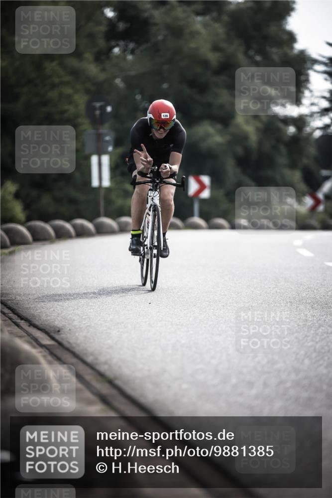 21.06.2026 - 29. Vierlanden-Triathlon H.Heesch http://msf.ph/oto/9881385 21.06.2026 09:15:53 Radfahren 62, 128, 145 meine-sportfotos.de