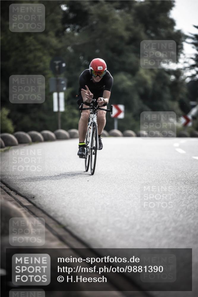 21.06.2026 - 29. Vierlanden-Triathlon H.Heesch http://msf.ph/oto/9881390 21.06.2026 09:15:54 Radfahren 62, 128, 145 meine-sportfotos.de