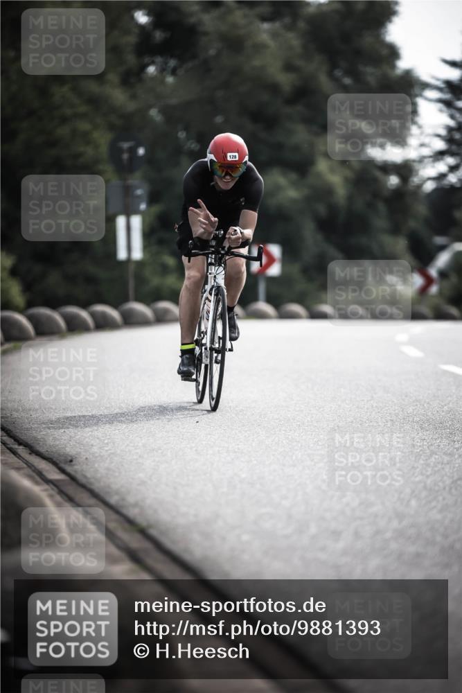 21.06.2026 - 29. Vierlanden-Triathlon H.Heesch http://msf.ph/oto/9881393 21.06.2026 09:15:54 Radfahren 62, 128, 145 meine-sportfotos.de