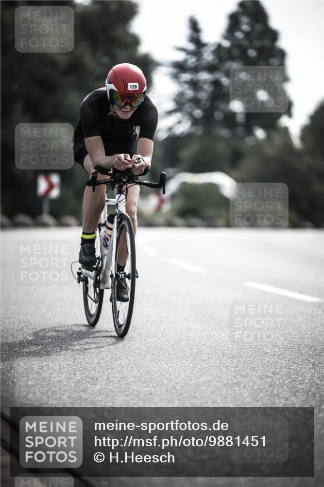 21.06.2026 - 29. Vierlanden-Triathlon H.Heesch http://msf.ph/oto/9881451 21.06.2026 09:15:54 Radfahren 62, 128, 145 meine-sportfotos.de