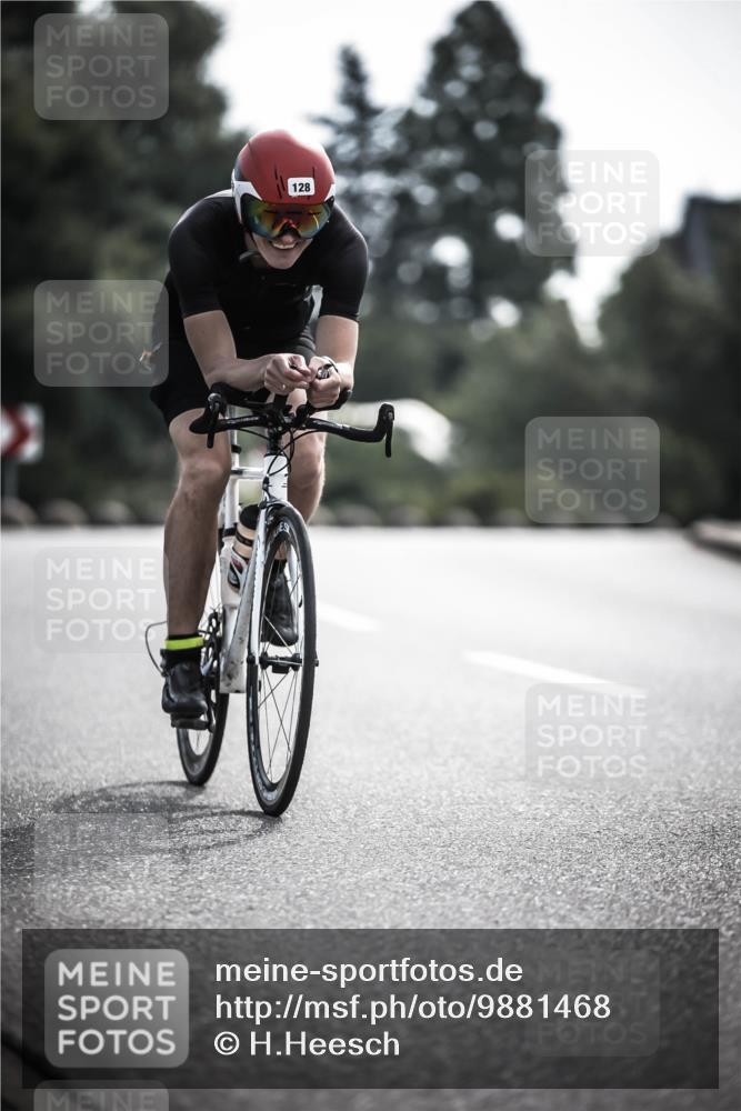 21.06.2026 - 29. Vierlanden-Triathlon H.Heesch http://msf.ph/oto/9881468 21.06.2026 09:15:54 Radfahren 62, 128, 145 meine-sportfotos.de