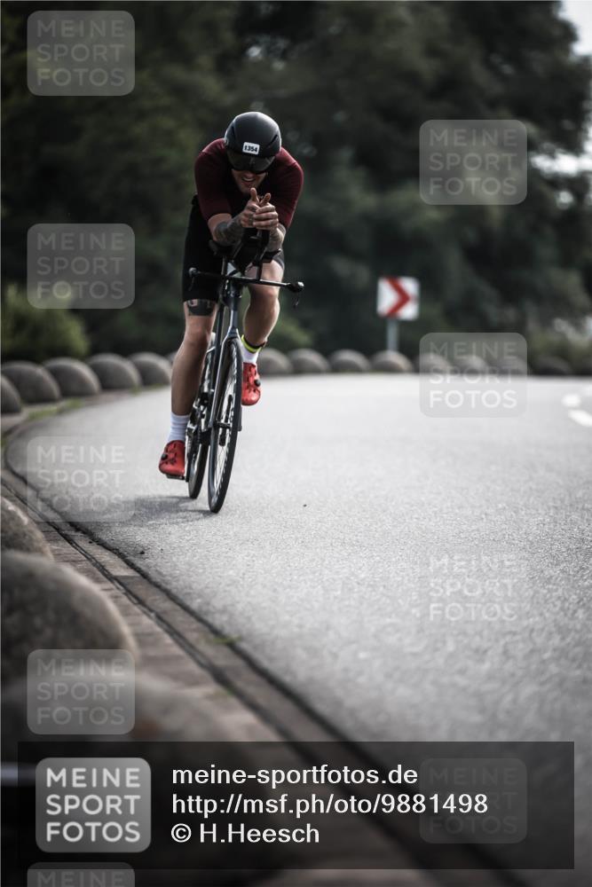 21.06.2026 - 29. Vierlanden-Triathlon H.Heesch http://msf.ph/oto/9881498 21.06.2026 09:16:11 Radfahren 61, 212, 1354 meine-sportfotos.de