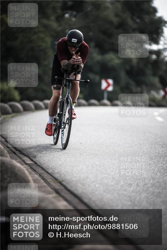 21.06.2026 - 29. Vierlanden-Triathlon H.Heesch http://msf.ph/oto/9881506 21.06.2026 09:16:11 Radfahren 61, 212, 1354 meine-sportfotos.de