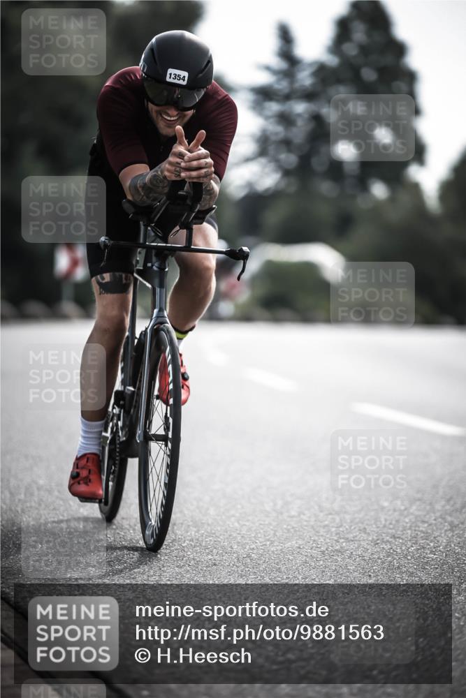 21.06.2026 - 29. Vierlanden-Triathlon H.Heesch http://msf.ph/oto/9881563 21.06.2026 09:16:12 Radfahren 61, 212, 1354 meine-sportfotos.de