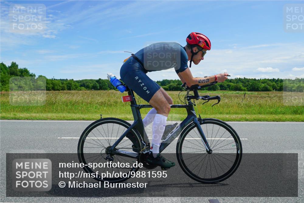 21.06.2026 - Viking Triathlon Michael Burmester http://msf.ph/oto/9881595 21.06.2026 13:00:25 Radfahren 363, 458, 539 meine-sportfotos.de