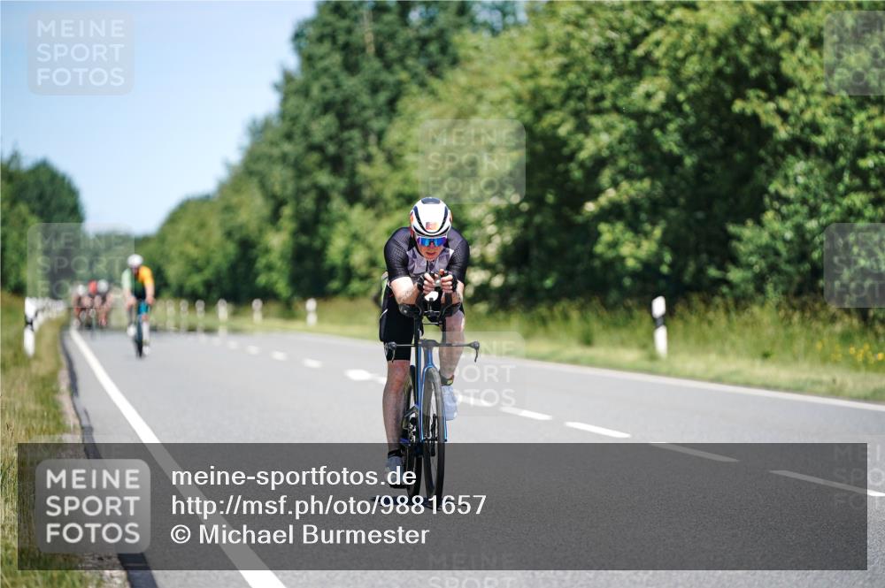 21.06.2026 - Viking Triathlon Michael Burmester http://msf.ph/oto/9881657 21.06.2026 13:30:16 Radfahren 138, 174 meine-sportfotos.de
