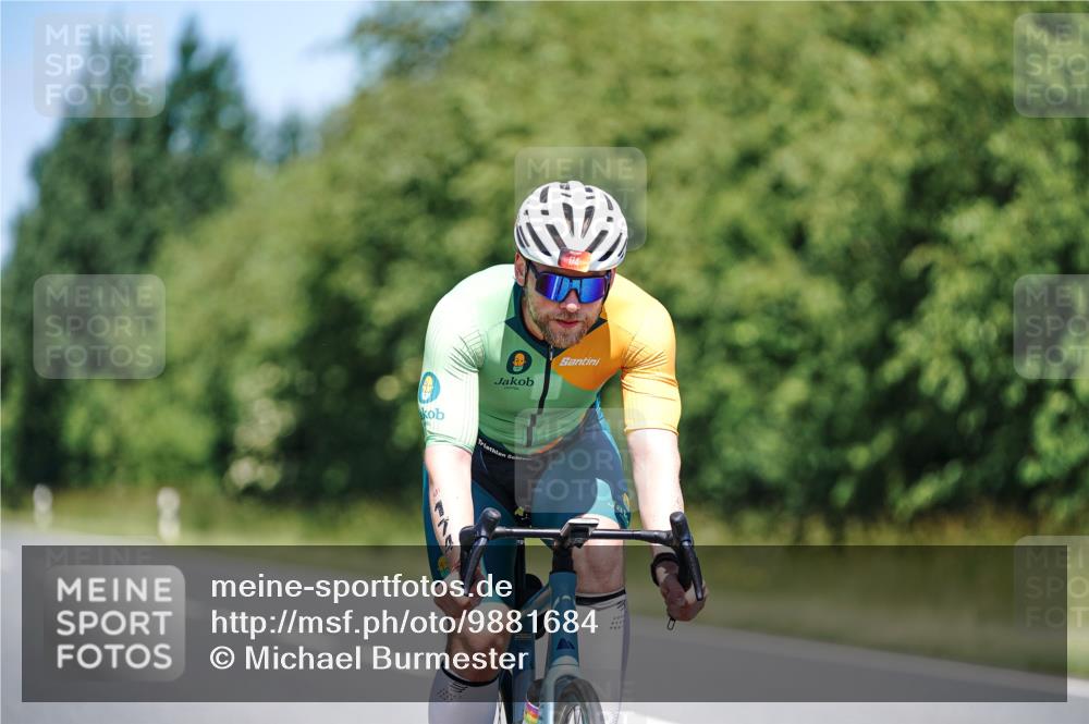 21.06.2026 - Viking Triathlon Michael Burmester http://msf.ph/oto/9881684 21.06.2026 13:30:25 Radfahren 138, 174, 512 meine-sportfotos.de