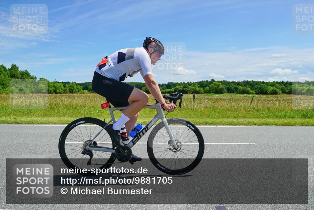21.06.2026 - Viking Triathlon Michael Burmester http://msf.ph/oto/9881705 21.06.2026 13:02:33 Radfahren 385, 405, 607 meine-sportfotos.de