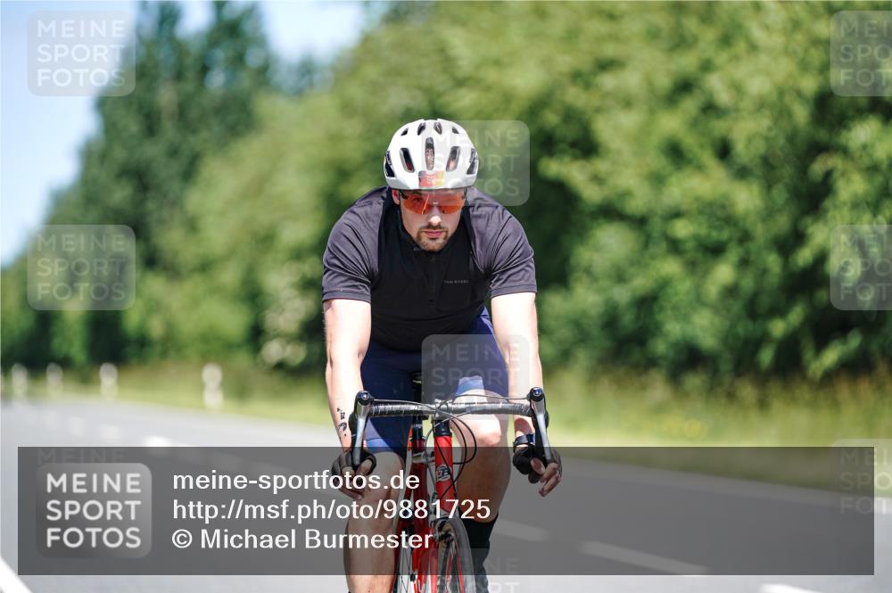 21.06.2026 - Viking Triathlon Michael Burmester http://msf.ph/oto/9881725 21.06.2026 13:30:33 Radfahren 138, 174, 512 meine-sportfotos.de