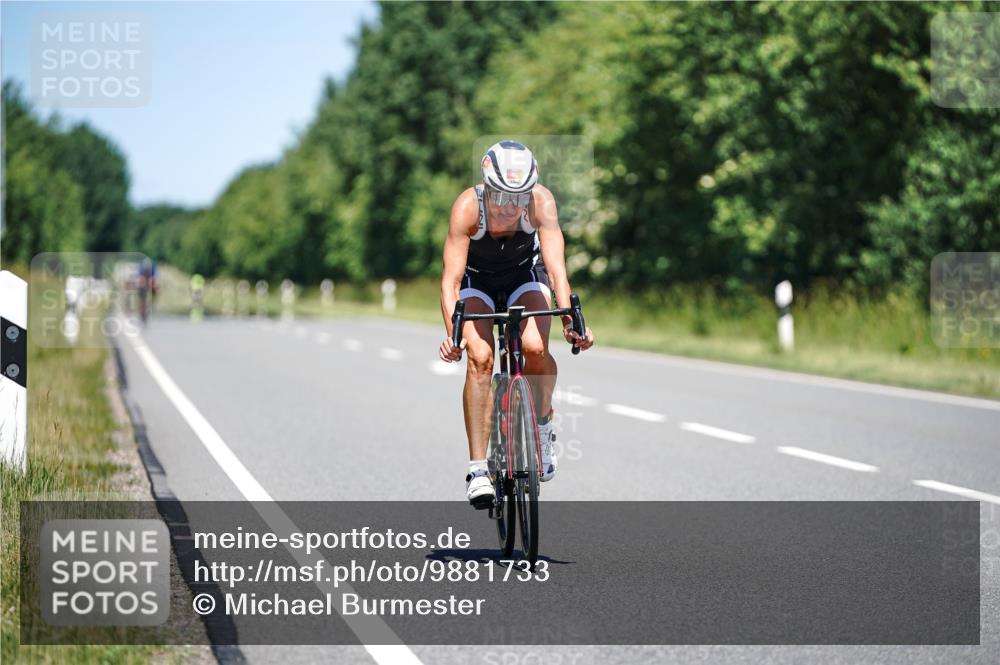21.06.2026 - Viking Triathlon Michael Burmester http://msf.ph/oto/9881733 21.06.2026 13:30:36 Radfahren 138, 174, 512 meine-sportfotos.de